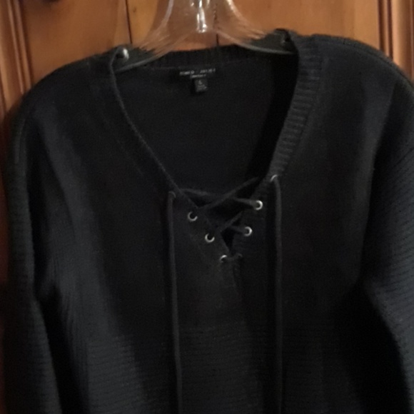 Sweater - Picture 2 of 3